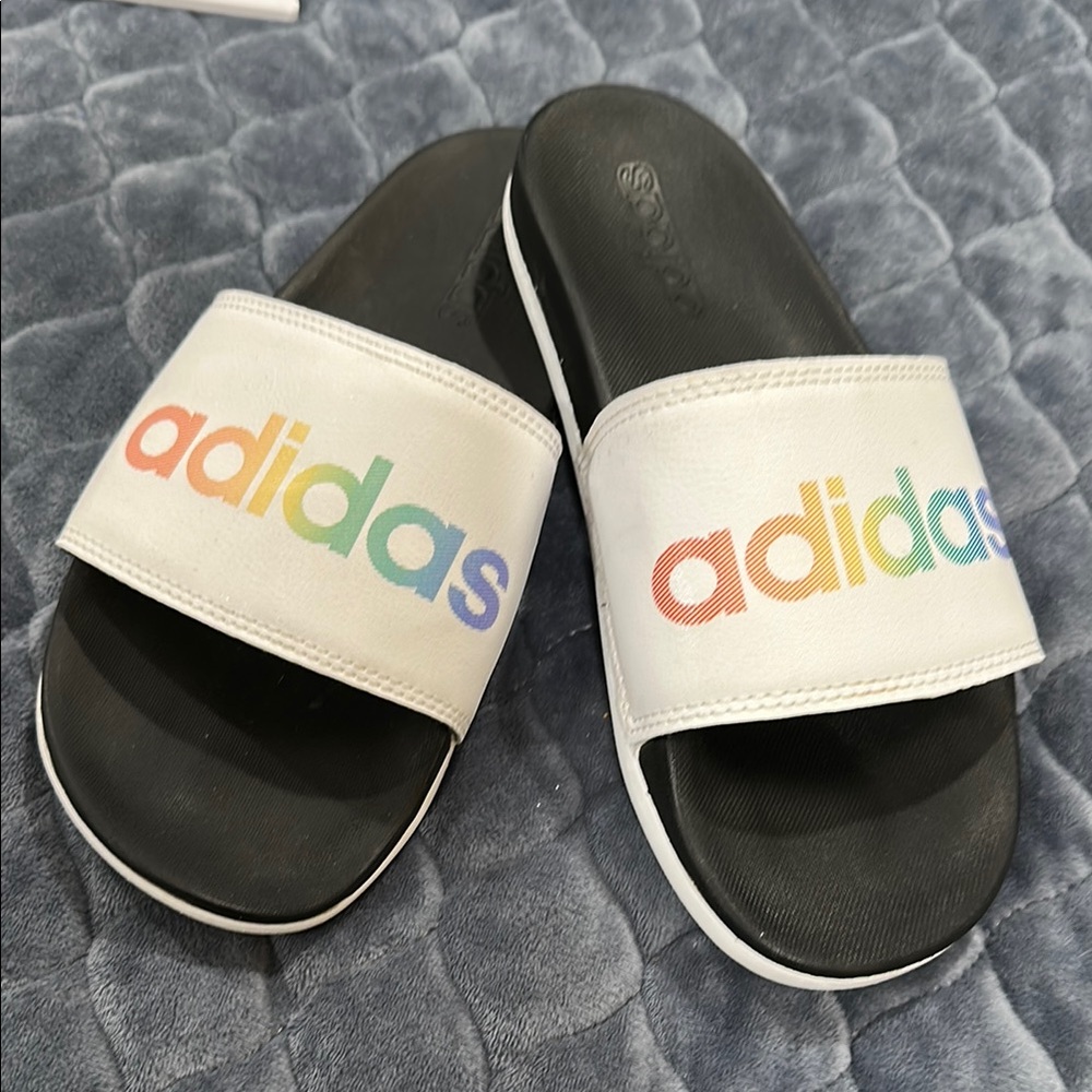 Adidas White Slides Rainbow Logo Men’s 6 Women’s 8
